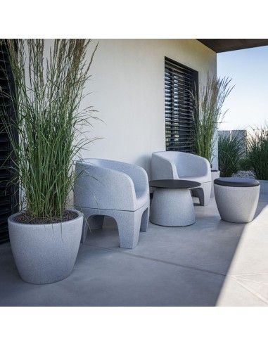 Mobilier outdoor design autour de table basse - Gummy bear