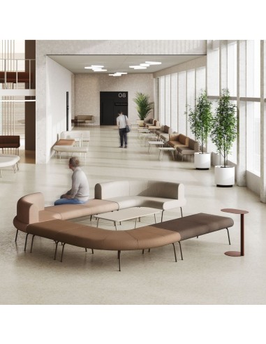 Table basse rectangulaire en situation espace lounge - Linje