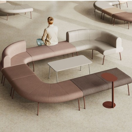 Table basse rectangulaire plateau sombre et pieds fins - Linje 2