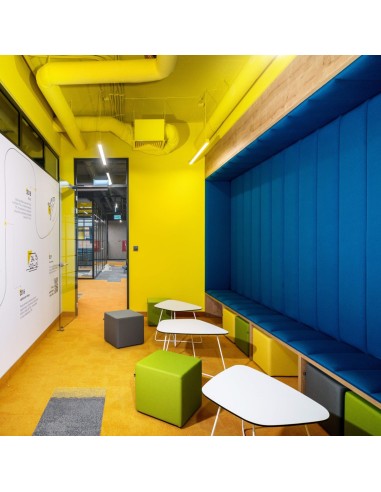 Table basse organique en espace collaboratif - Tables:coffee