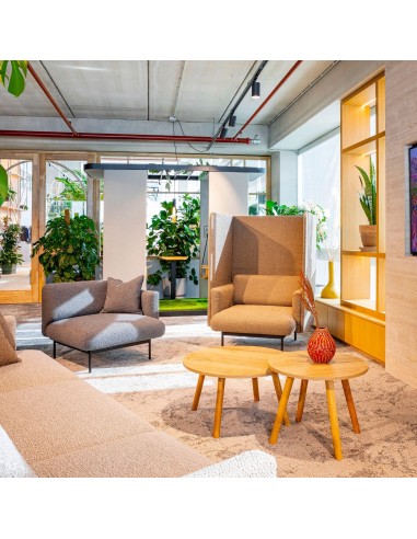 Table basse ronde en espace détente végétalisé - Tables:coffee