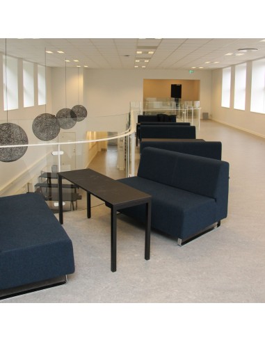 Table basse rectangulaire en espace lounge moderne - Voo_voo