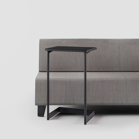 Table d’appoint glissée sous canapé moderne - Voo_voo