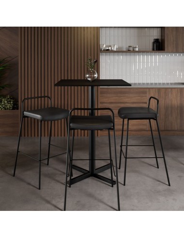 Table haute carrée en espace bar contemporain - Tables:croix