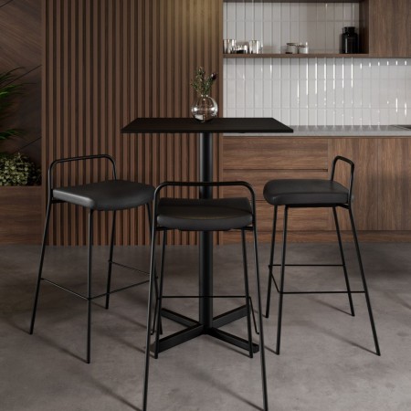 Table haute carrée en espace bar contemporain - Tables:croix