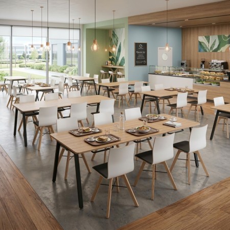 Table cantine professionnelle Orte avec porte-chaises intégré et piètement métal. 2