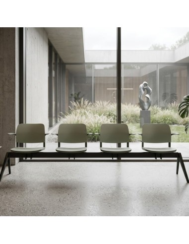 Banc 4 places à accoudoirs ouverts pour accueil confortable ambiance moderne design Volo