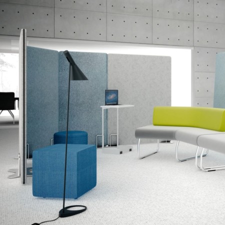 Cloison acoustique autoportante tissu vert avec pieds métal noirs Selva Free SV SC1200. 2