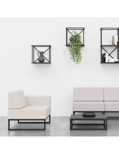 Étagères murales Saar hang style industriel acier dans un espace détente à Genève.