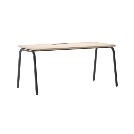 Bureau droit bois clair avec pieds noirs et passe-câbles intégré ROUND.