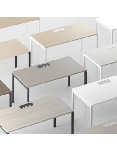 Bureaux modernes avec passe-câbles, disponibles en plusieurs coloris et finitions Nova U.