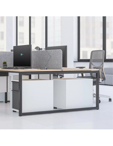 Bench Nova O avec séparations acoustiques dans un open space contemporain à Genève.