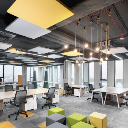 Panneaux acoustiques suspendus en espace collaboratif - Selva Sky