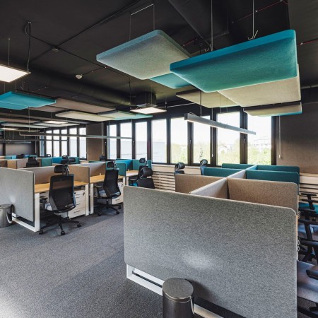 Panneaux acoustiques plafond en open space moderne - Selva Sky