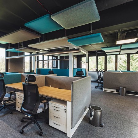 Panneaux acoustiques plafond avec zones de travail modulaires - Selva Sky