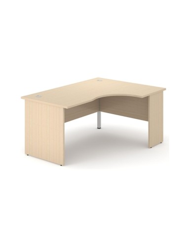 Bureau d’angle Optima Plus en bois clair avec plateau courbe, structure panneau et passe-câbles intégrés.