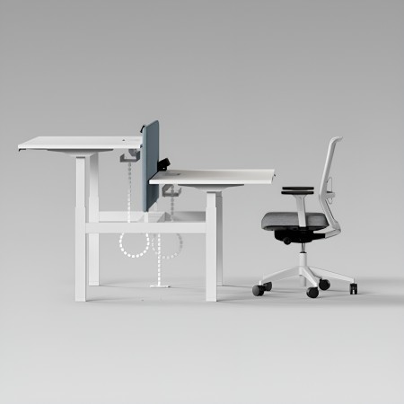 Bench B-ACTIVE  réglage électrique, mémoire, anticollision, écrans séparateurs et gestion des câbles.