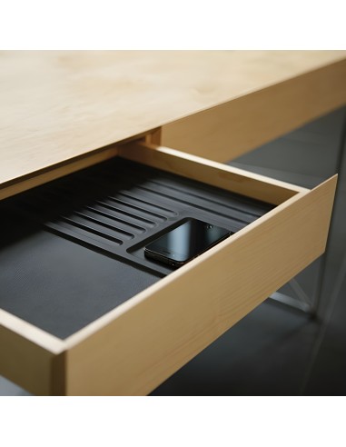 Détail du bureau AIR Executive avec tiroir secret coulissant et finition bois plaqué.
