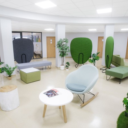 Panneaux acoustiques autoportants en espace collaboratif - Alberi
