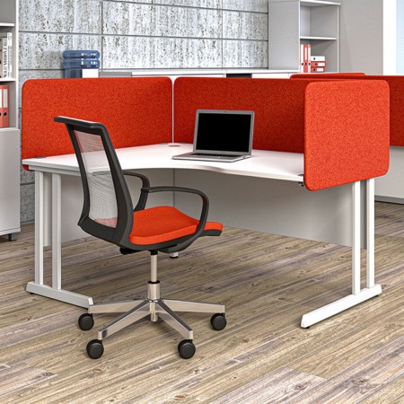 Cloison latérale haute Optima dans un bureau professionnel moderne à Lausanne.