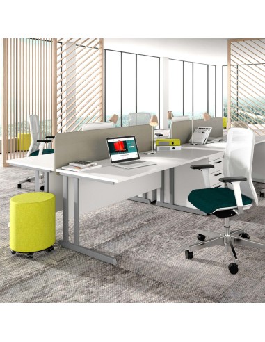 Panneau de séparation OPTIMA sur bureau professionnel moderne à Genève.