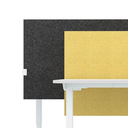 Séparation acoustique de bureau MODUS en tissu jaune et noir pour espaces de travail partagés.