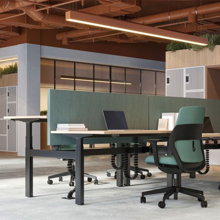 Cloison acoustique MODUS classe C pour bench MOTION avec fixation centrale et tissu bleu. 2