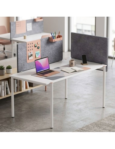 Écran frontal acoustique ZEDO PET gris installé sur un bureau professionnel à Lausanne.