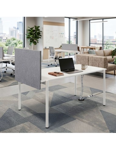 Séparation latérale acoustique ZEDO PET grise installée sur un bureau professionnel à Genève.