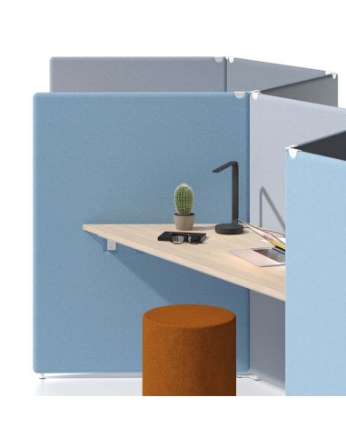 Bureau acoustique alterné 2 postes en V MY SPACE en bleu clair.