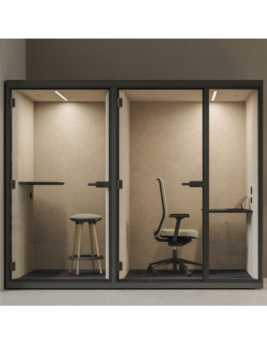 Espace de travail avec cabine acoustique de bureau conçue pour la concentration SONUS S+.