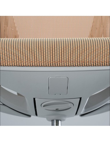 Détail du réglage du dossier de la chaise de direction  D-CHAIR.