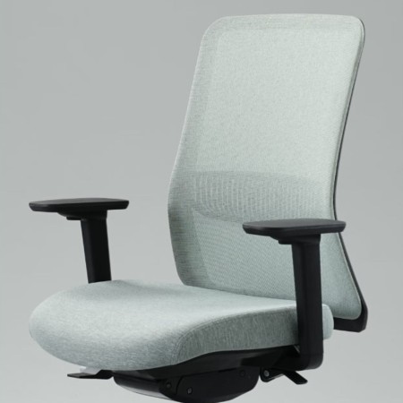 Chaise de bureau en maille respirante pour travail longue durée et confort - design EIRA.