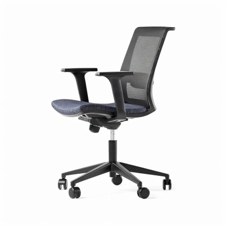 Chaise de travail EVA avec dossier en résille respirante et piètement à roulettes.