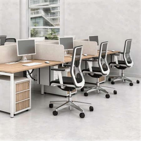 Chaise ergonomique à dossier résille WIND pour travail intensif avec roulettes dans un open space en Suisse.