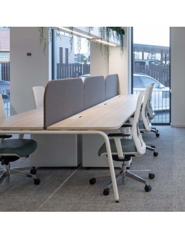 Chaise ergonomique WIND pour bureau partagé et espace collaboratif à Bâle.