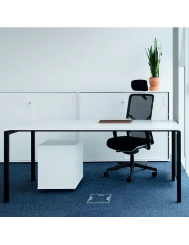 Siège de travail WIND confortable avec appui-tête pour bureau et postes individuels de travail à Martigny.