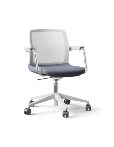 Chaise WIND grise avec accoudoirs et roulettes pour conférences.
