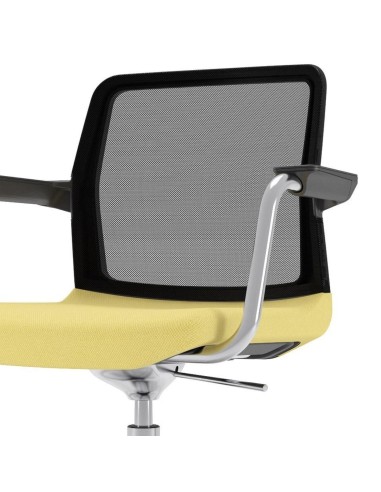 Siège haut réglable avec repose-pieds WIND et assise confortable et dossier en maille.