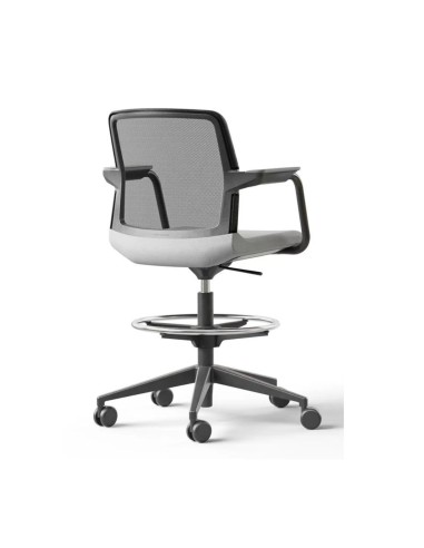 Chaise haute pivotante pour bureau WIND vue de dos avec dossier résille.
