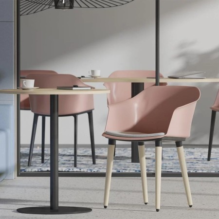 Chaise POLYTONE-C avec coque en plastique vieux rose et bois. 2