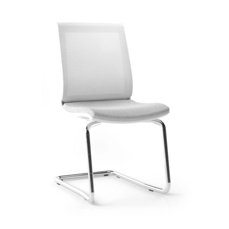 Chaise visiteur EVA avec dossier résille et piètement luge chromé.