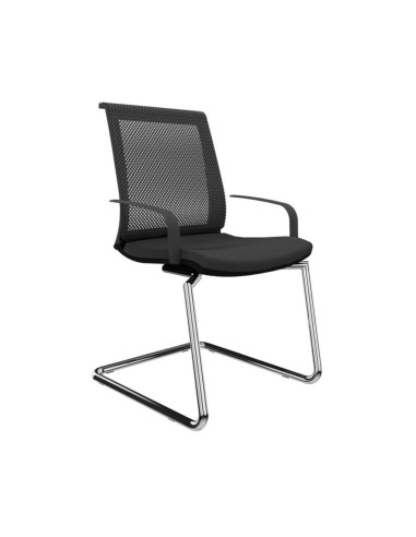 Chaise visiteur résille sur piètement luge chromé avec accoudoirs plastique EVA.