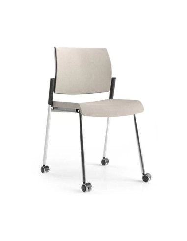 Chaise de réunion AURA rembourrée sur roulettes avec structure chromée empilable.