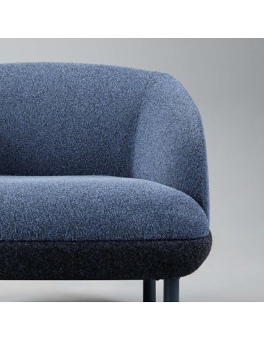 Chaise lounge KOPA assise enveloppante avec pieds en métal 1 place.