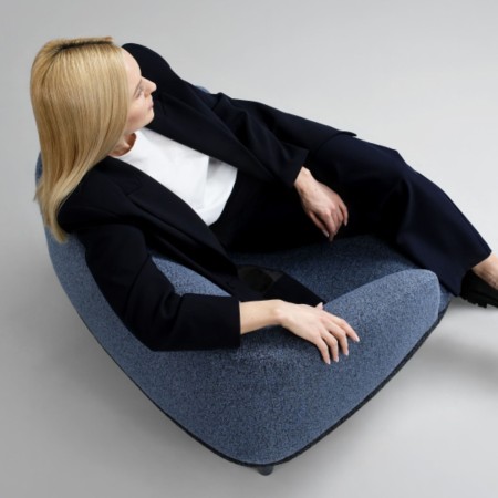 Fauteuil lounge KOPA pour accueil professionnel 85 cm confortable.