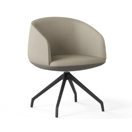 Fauteuil KOPA beige avec dossier enveloppant et base pyramide noire.