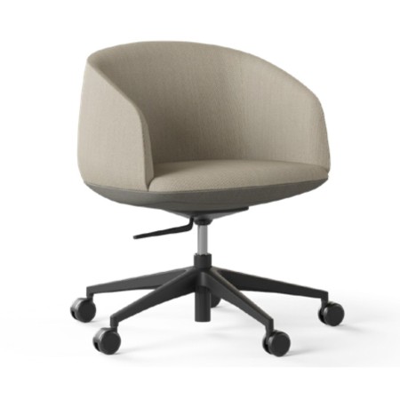 Fauteuil KOPA beige réglable avec base 5 étoiles noire et roulettes.