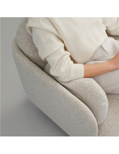 Accoudoirs du fauteuil d'accueil design MYAMI rembourré lounge.