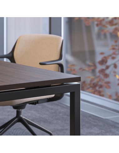 Détail du piètement métallique de la table - Nova U